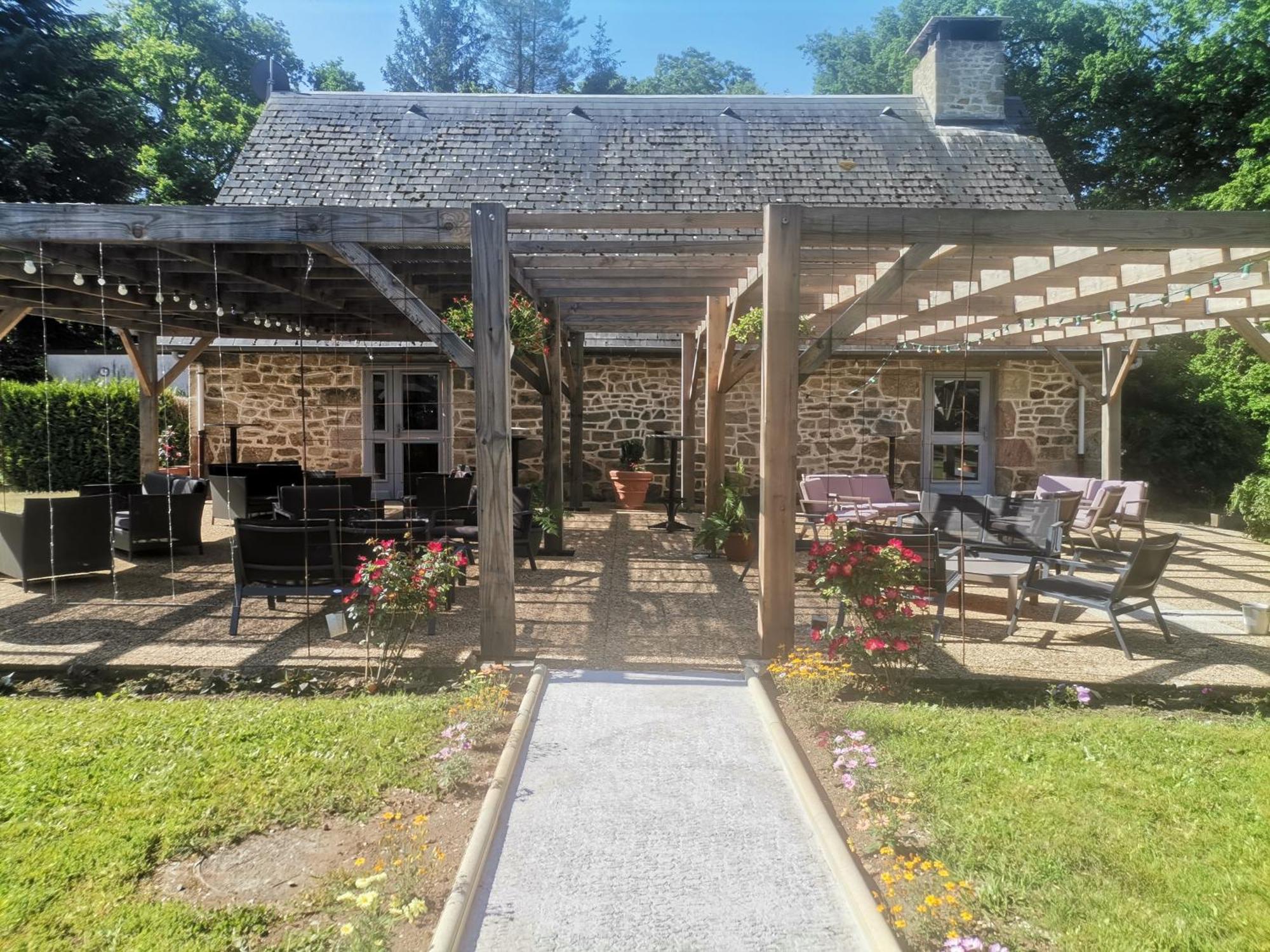 Hotel Domaine Des Etangs De Taysse Espagnac Zewnętrze zdjęcie